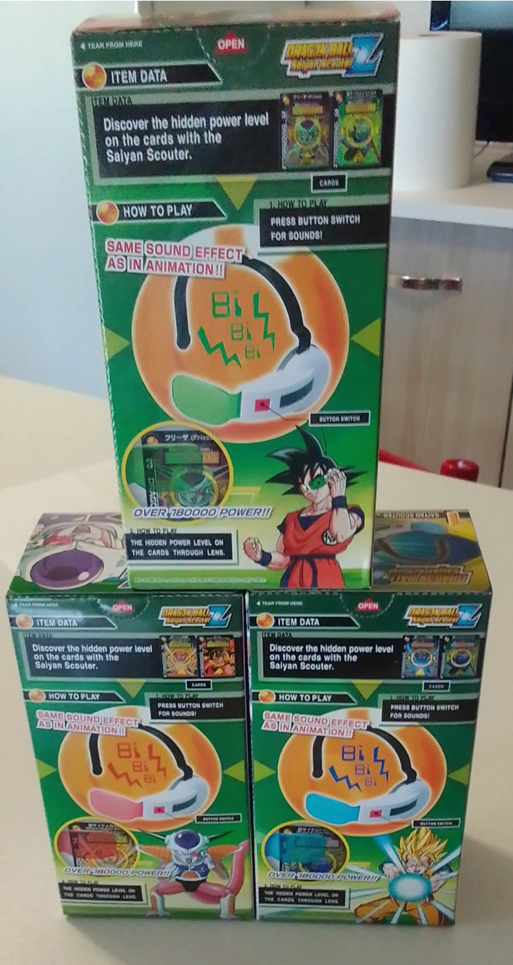 Tre Saiyan Scouter green, red e blu lens with 2 cards Bandai